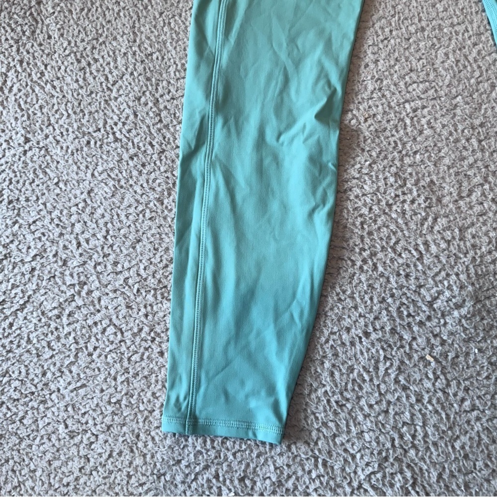 VUORI Stride Legging BASIL Green Size Medium Women's Performance Legging VW429 - Picture 7 of 13